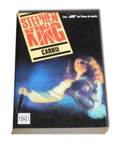 Carrie — Stephen King