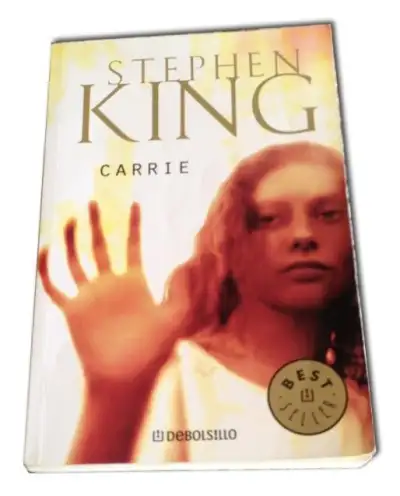 Carrie — Stephen King